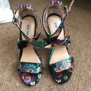 Steve Madden peep toe clear block heels w/ floral